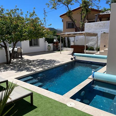 Lux Spa 2 Barcelona Vallirana Dış mekan fotoğraf