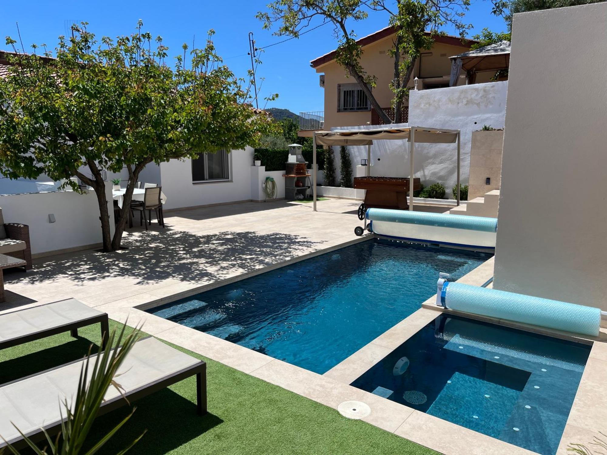 Lux Spa 2 Barcelona Vallirana Dış mekan fotoğraf
